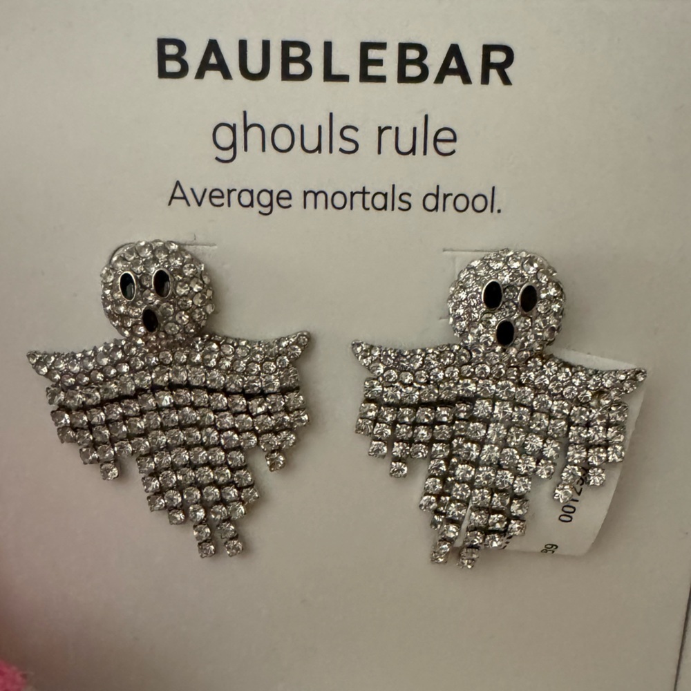 Glass bead ghost earrings!! FUN & FESTIVE👻👻zoom in for all the design deets!👀 - Picture 5 of 8